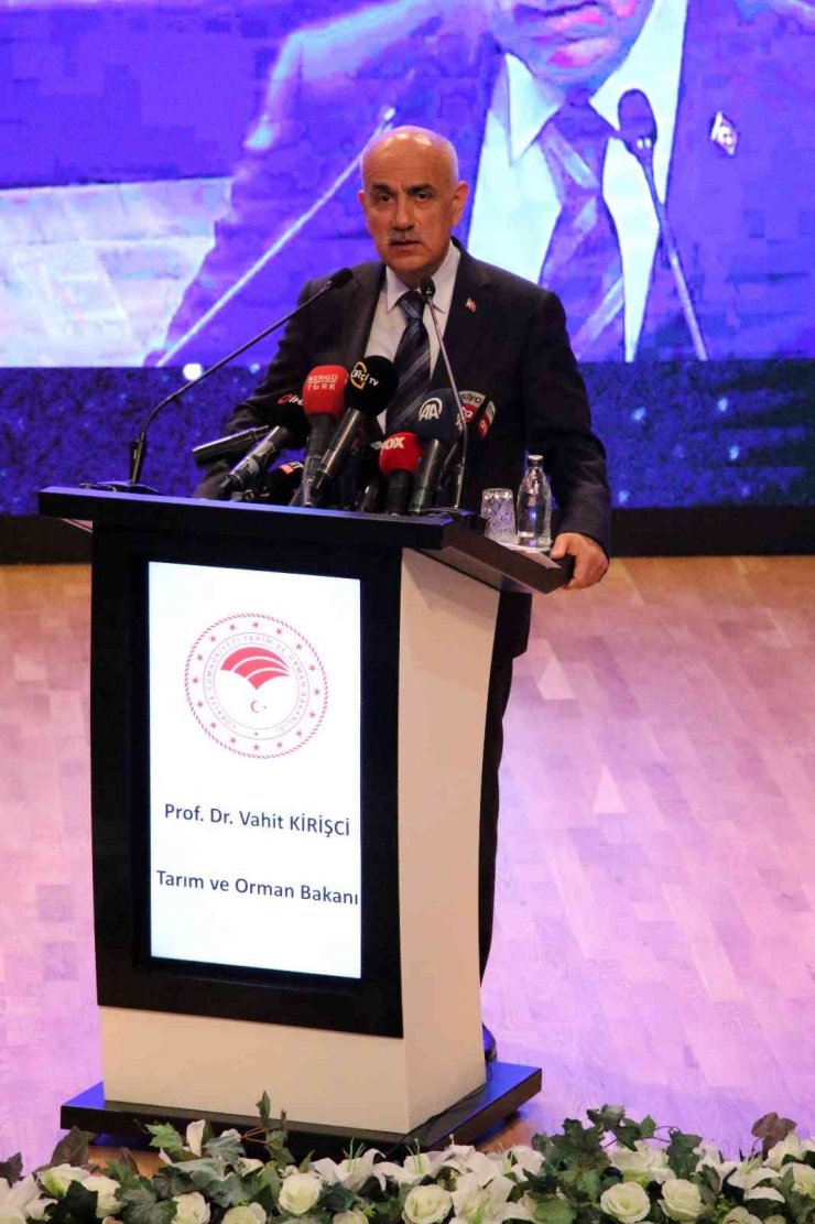 Bakan Kirişci: “TURCOVAC aşısının kaşifinin bir veteriner hekim olduğunu kaç kişi biliyor”