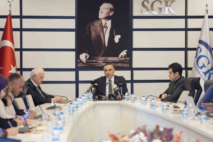 SGK Başkanı Ceylan: “Covid-19 döneminde sağlık harcamalarına dolayı 18 milyar liralık bir ödeme yaptık”