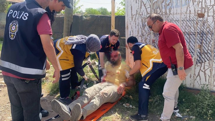 Aksaray’da bıçaklı kavga: 2 yaralı