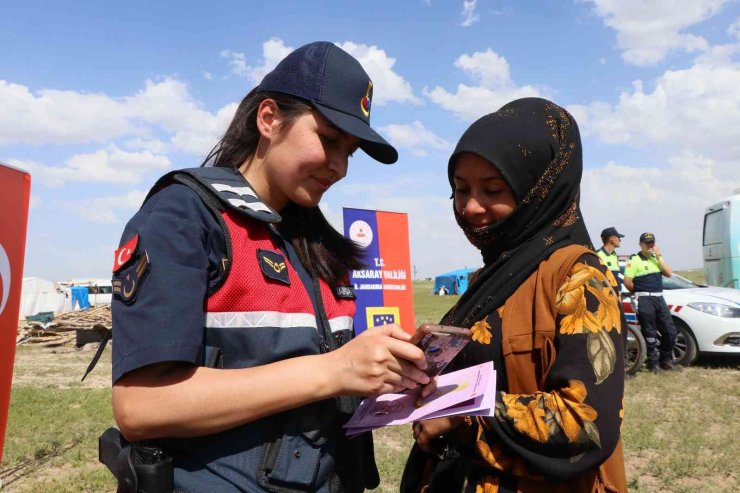 Mevsimlik tarım işçisi kadınlara KADES, çocuklara okul eğitimi