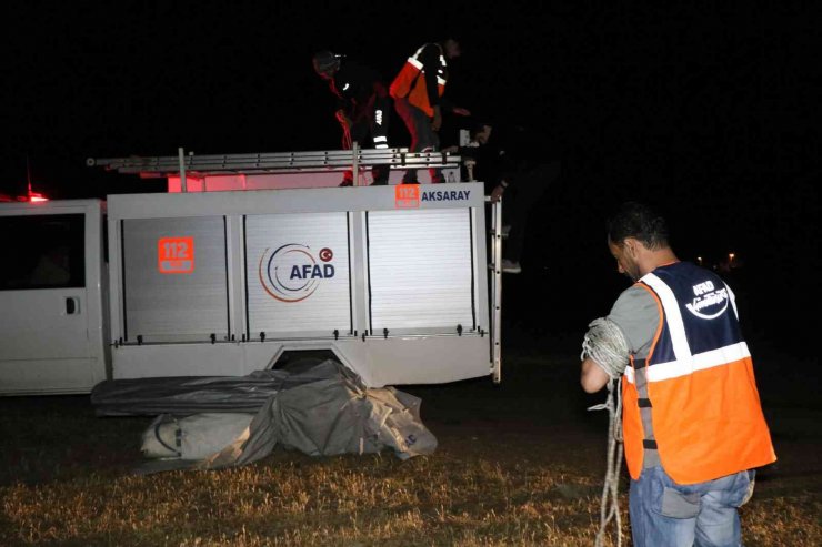 AFAD’tan çadır kentteki mağdur aileye çadır desteği