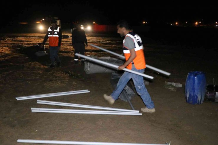 AFAD’tan çadır kentteki mağdur aileye çadır desteği