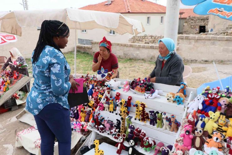 Annelerinden kalan mesleği kızları ve gelinleriyle sürdürüyorlar