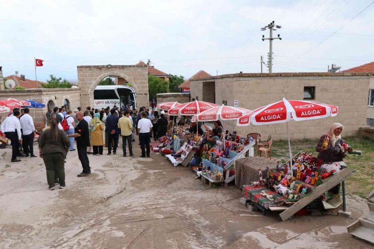 Annelerinden kalan mesleği kızları ve gelinleriyle sürdürüyorlar