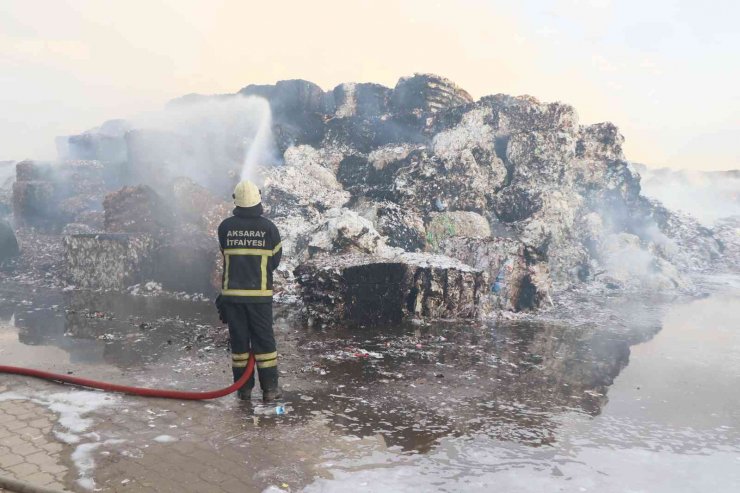 Aksaray’daki fabrika yangını söndürüldü