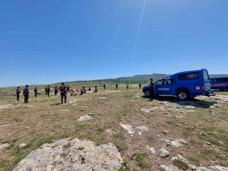 Jandarma dağlarda çoban eğitiminde