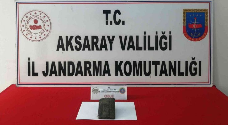 Tarihi eser kaçakçısı jandarmadan kaçamadı