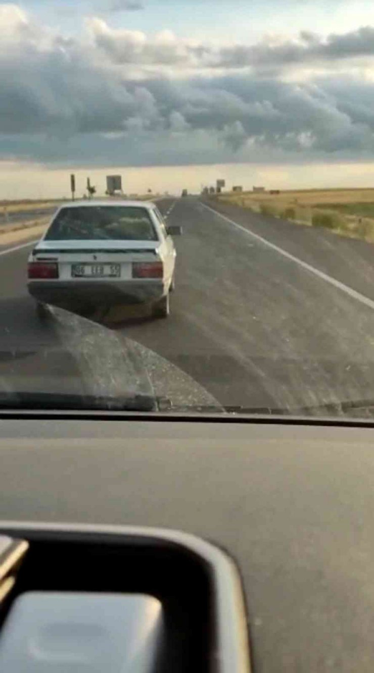 Karayolunda tehlike saçan sürücü böyle görüntülendi