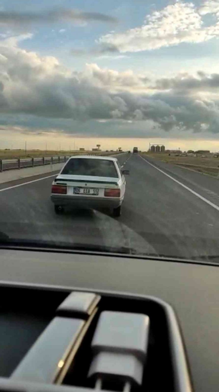 Karayolunda tehlike saçan sürücü böyle görüntülendi