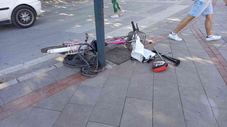 Hırsızlıktan aranan şüpheli kendisini durduran polise bıçakla saldırdı