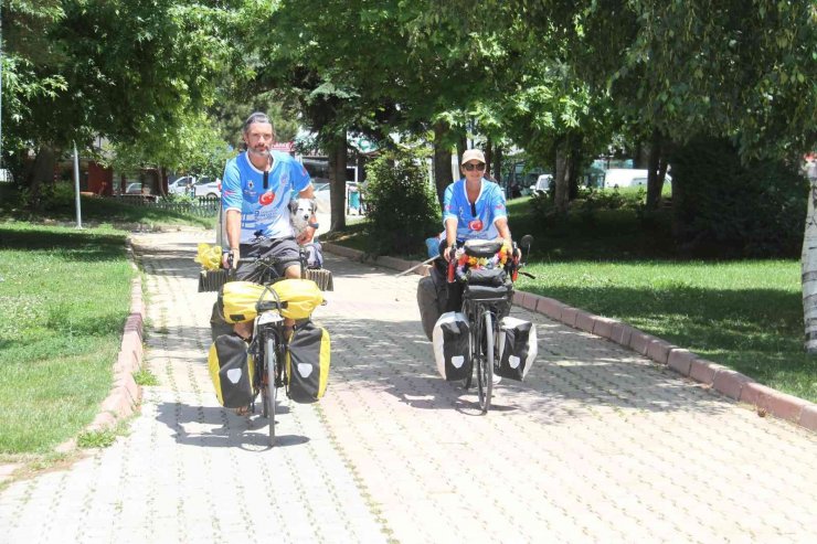 Bisikletleriyle D Nya Turuna Kan Ajantinli Ift Konyada