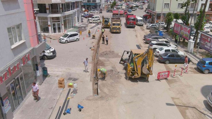 Konya Büyükşehir Beyşehir’de 10 kilometre su şebeke ıslahı gerçekleştiriyor