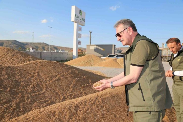 TMO Genel Müdürü Güldal: “TMO olarak her zaman olduğu gibi üreticimizin dostuyuz, yanındayız”