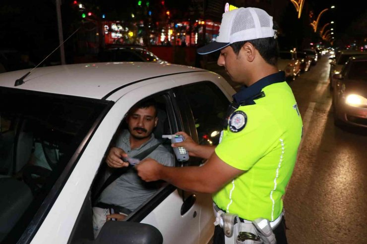 Aksaray’da polisin bayram denetimleri sürüyor