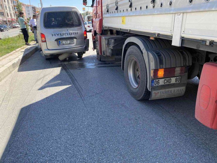 Konya’da 3 araçlı zincirleme kaza: 3 yaralı