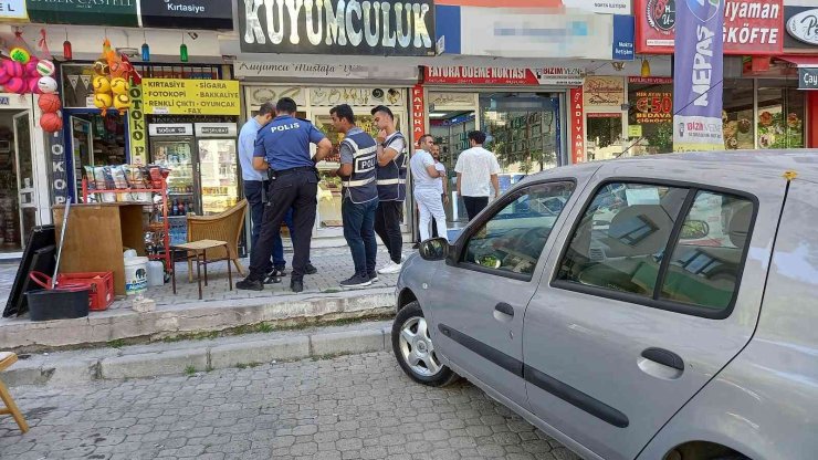 Konya’dan 100 bin liralık döviz çalan şahıslar Adana’da yakalandı