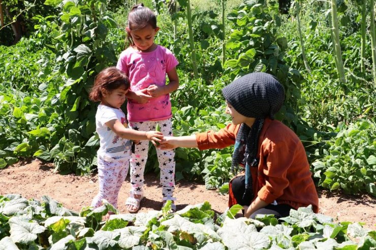 Doğuştan görme engelli Meryemana’nın görme sevinci