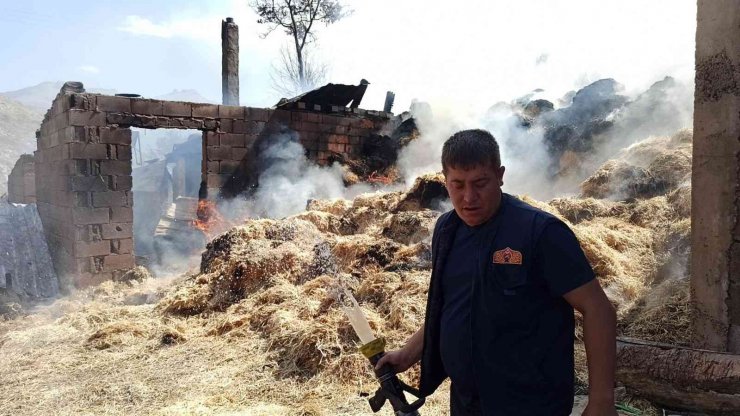 Seydişehir’de ev ve samanlık yangını: 1 yaralı