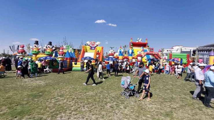 Çocuklar kendi festivallerinde hem eğlendiler hem de öğrendiler