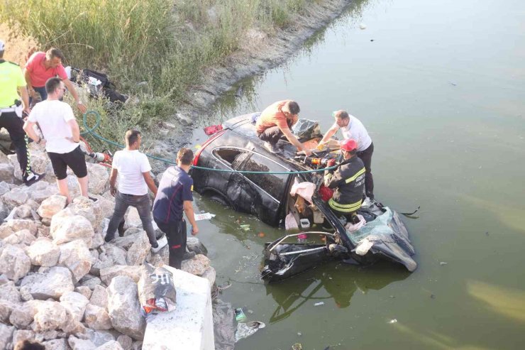 Kontrolden çıkan cip sulama kanalına uçtu: 1 ölü, 3 yaralı