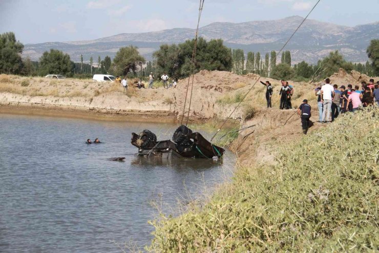 Konya’da gölete düşen iş makinesinin operatörü hayatını kaybetti