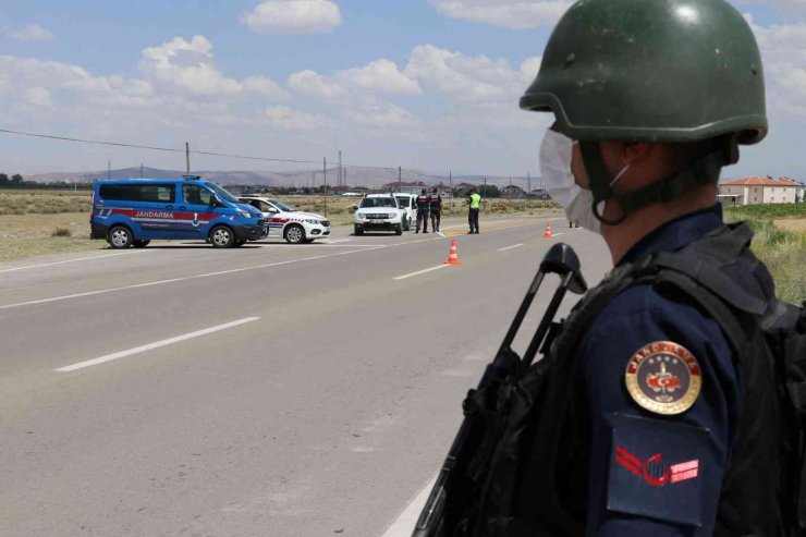 Aksaray’da aranan 207 şahıs jandarma tarafından yakalandı