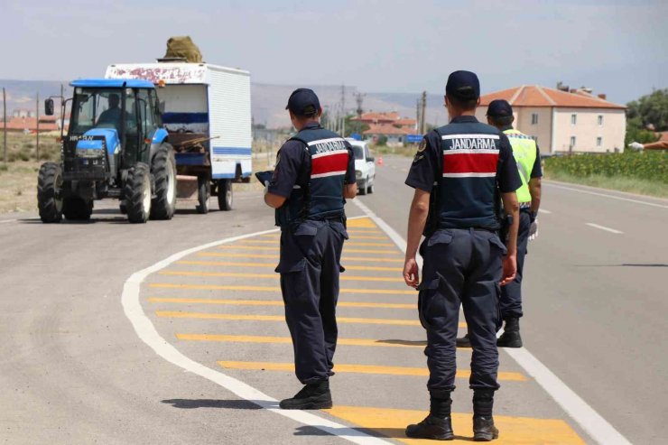 Aksaray’da aranan 207 şahıs jandarma tarafından yakalandı