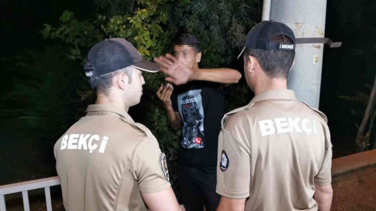 “Bunların kaşıntıları var” deyip devletin polisini dövdürmek için adam çağırdı