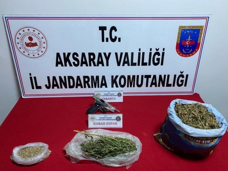 Aksaray’da 2 köyde uyuşturucu operasyonu: 1’i kadın 2 gözaltı