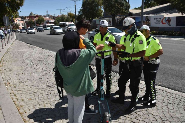 Konya’da elektrikli scooter sürücüleri denetlendi