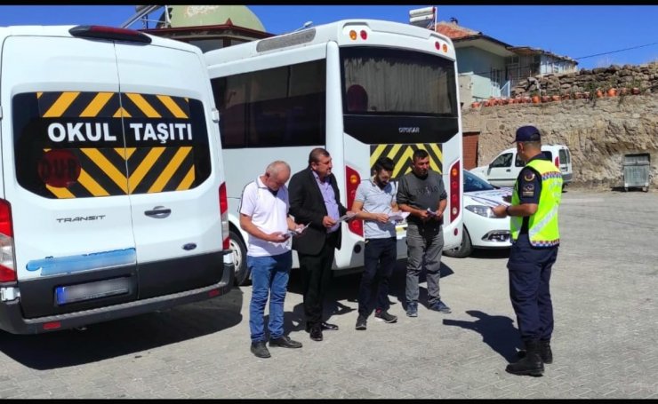 Aksaray’da trafik jandarmasından okul servislerine sıkı denetim