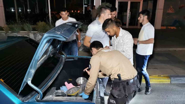 Polisin alkollü sürücü ile imtihanı: Alkolmetreyi üflemek istemedi, cezayı duyunca ikna oldu