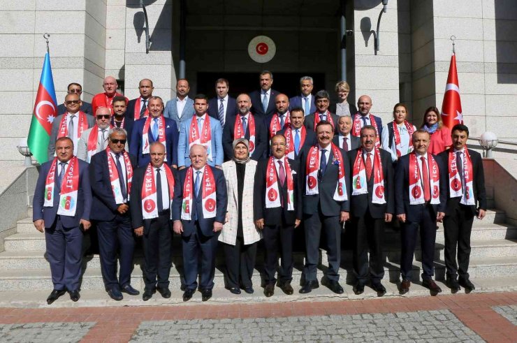 TOBB Başkanı Hisarcıklıoğlu’na Azerbaycan ‘Dostluk Nişanı’