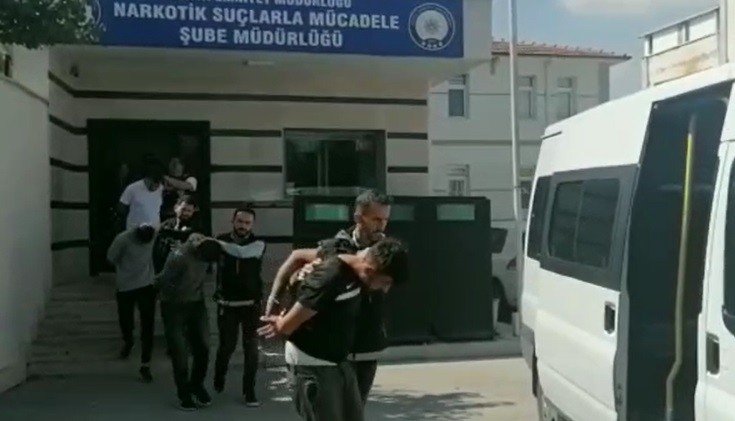 Uyuşturucu tacirlerine yönelik "Kökünü Kurutacağız" operasyonu: 33 tutuklama