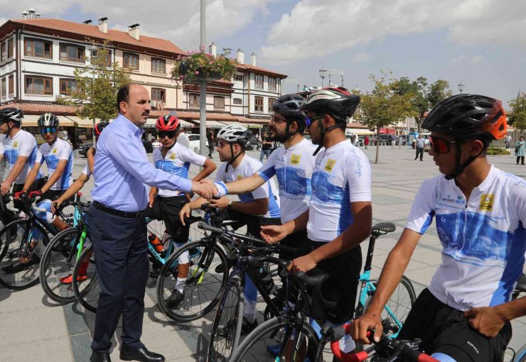 İstanbul’dan Konya’ya pedal çevirdiler