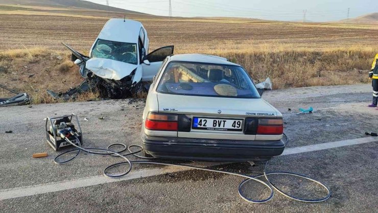 Konya’da feci kaza: 5 ölü, 2 ağır yaralı