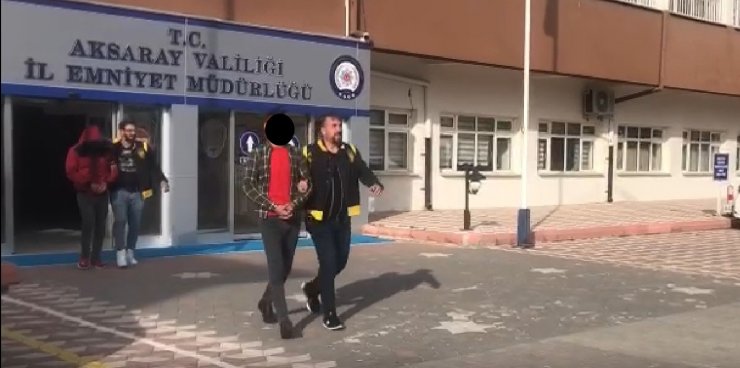 Aksaray’da otodan hırsızlık yapan 2 şüpheli tutuklandı