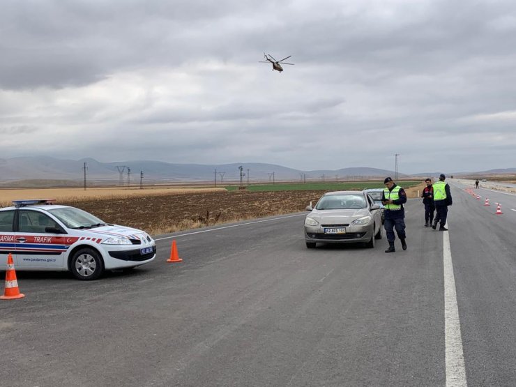 Jandarmadan helikopter destekli trafik denetimi