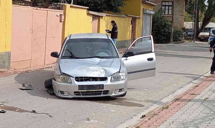 Evine giden yaşlı kadını kontrolden çıkan otomobil ezdi