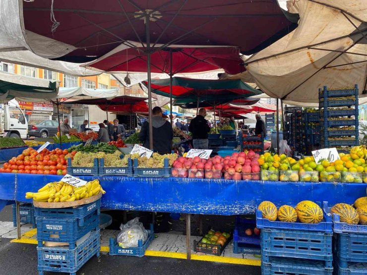 Pazarda zam şampiyonu yerli domates oldu