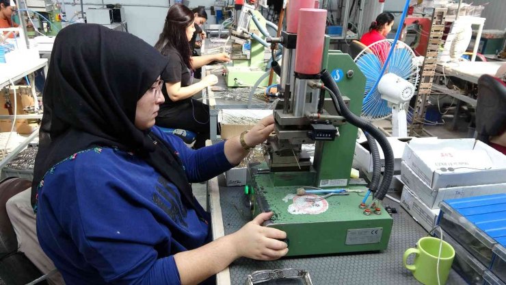 Yozgat’ta üretilen gözlük çerçeveleri Avrupa’ya ihraç ediliyor