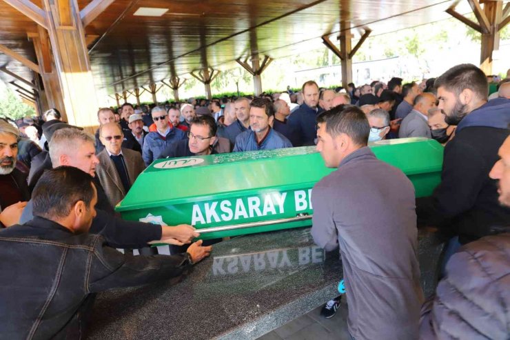 Oğlunun ardından canına kıyan doktora veda