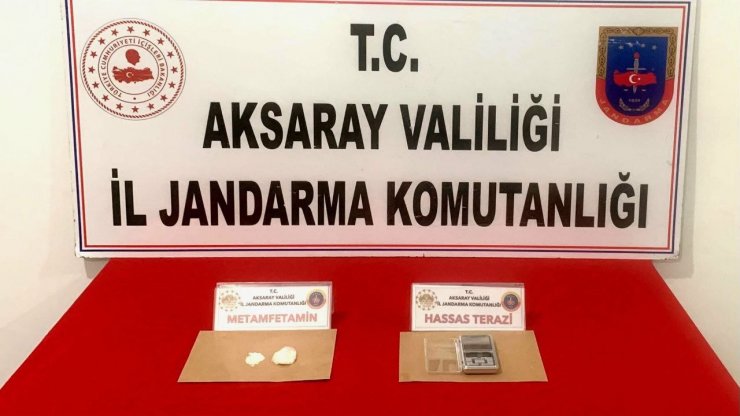 Uyuşturucuyu koklayarak buldu, patisiyle yerini gösterdi