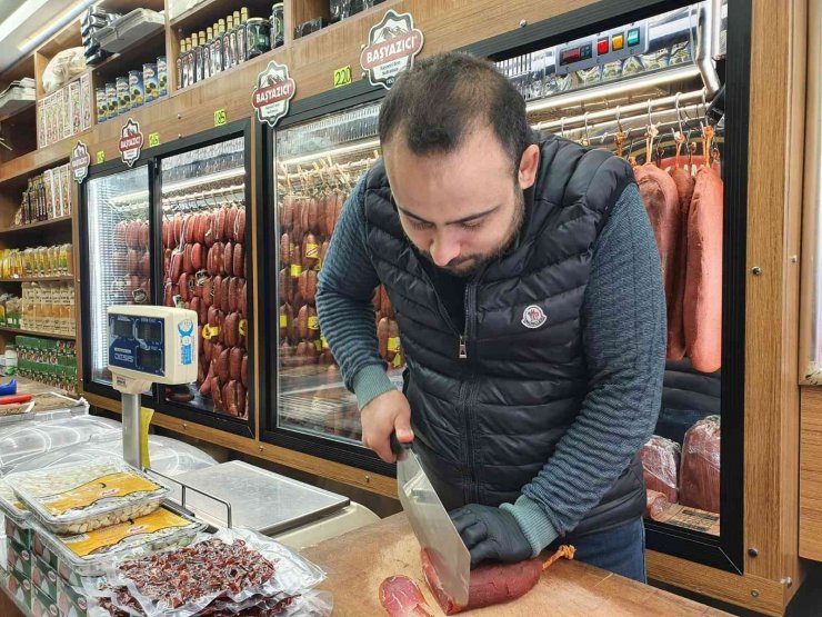 Kayseri’de pastırmacılar kış sezonundan umutlu