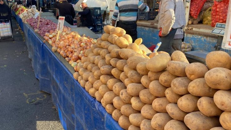 Halk pazarında güncel fiyatlar