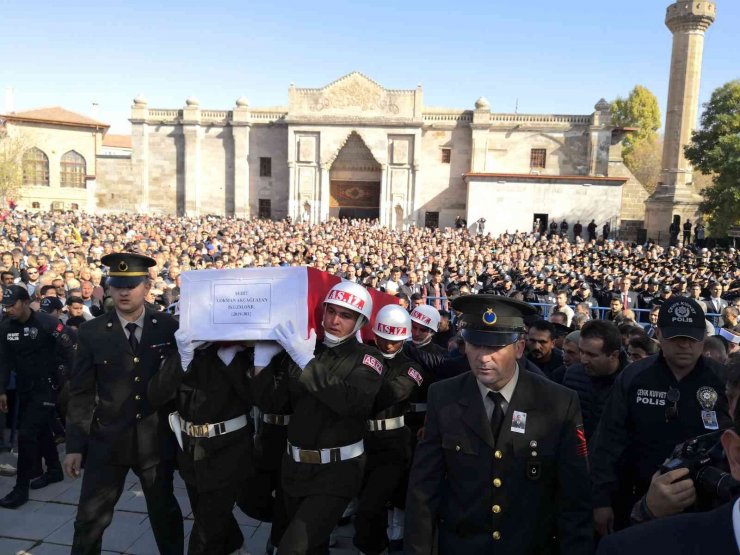 Pençe-Kilit şehidi Akçağlayan dualarla son yolculuğuna uğurlandı