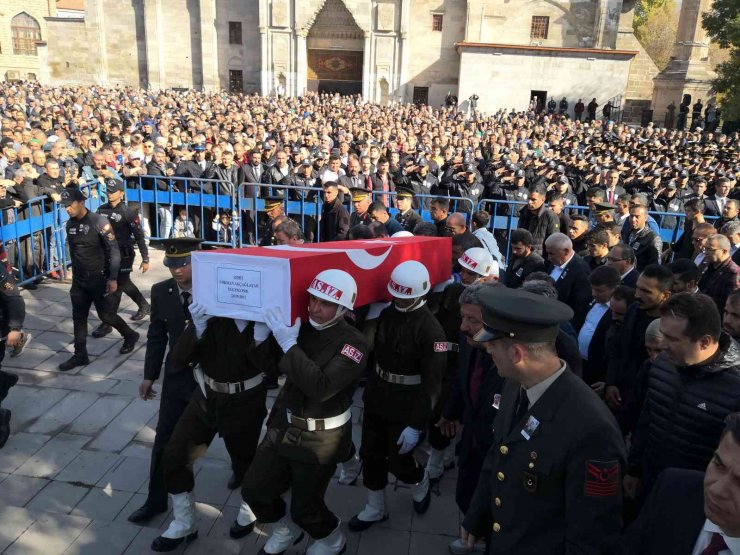 Pençe-Kilit şehidi Akçağlayan dualarla son yolculuğuna uğurlandı