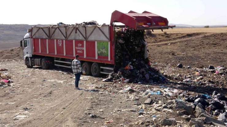 Çöpten üretilen elektrik, 7 bin haneyi aydınlatıyor