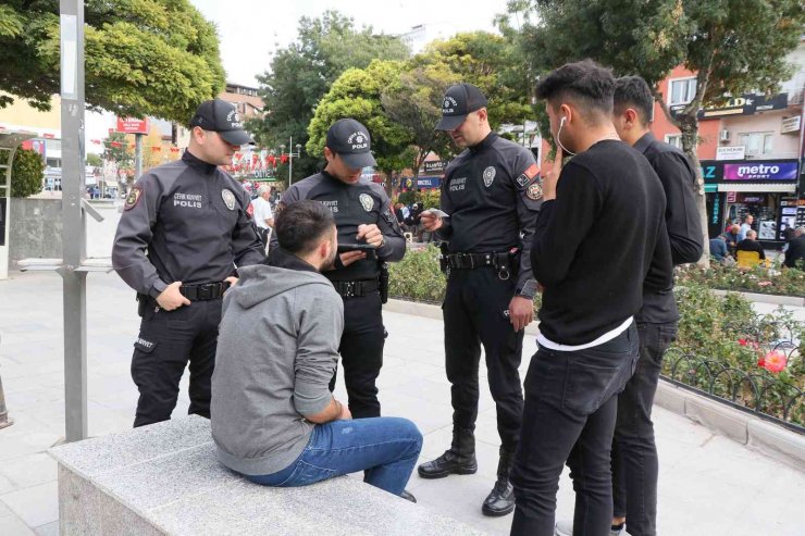 Aksaray’da Çevik Kuvvet ekiplerinden huzur denetimi