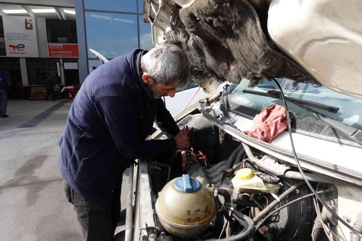 Kışlık bakımların başladığı oto sanayide ustalardan araç sahiplerine uyarı